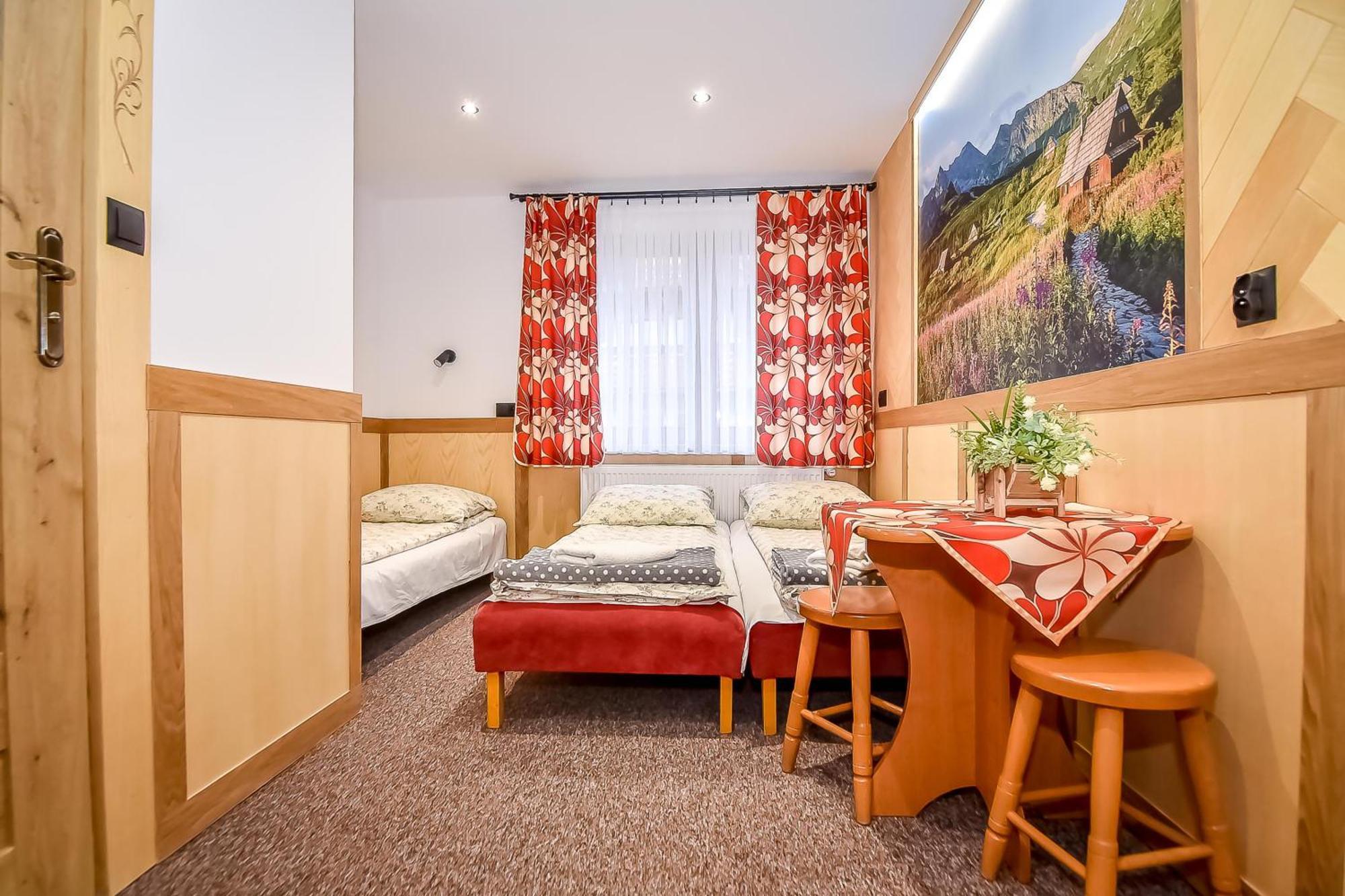 Triple Room,1652636579:JPEG